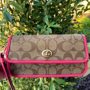 🌺 🆕 Coach Originals Wristlet In Signature Canvas